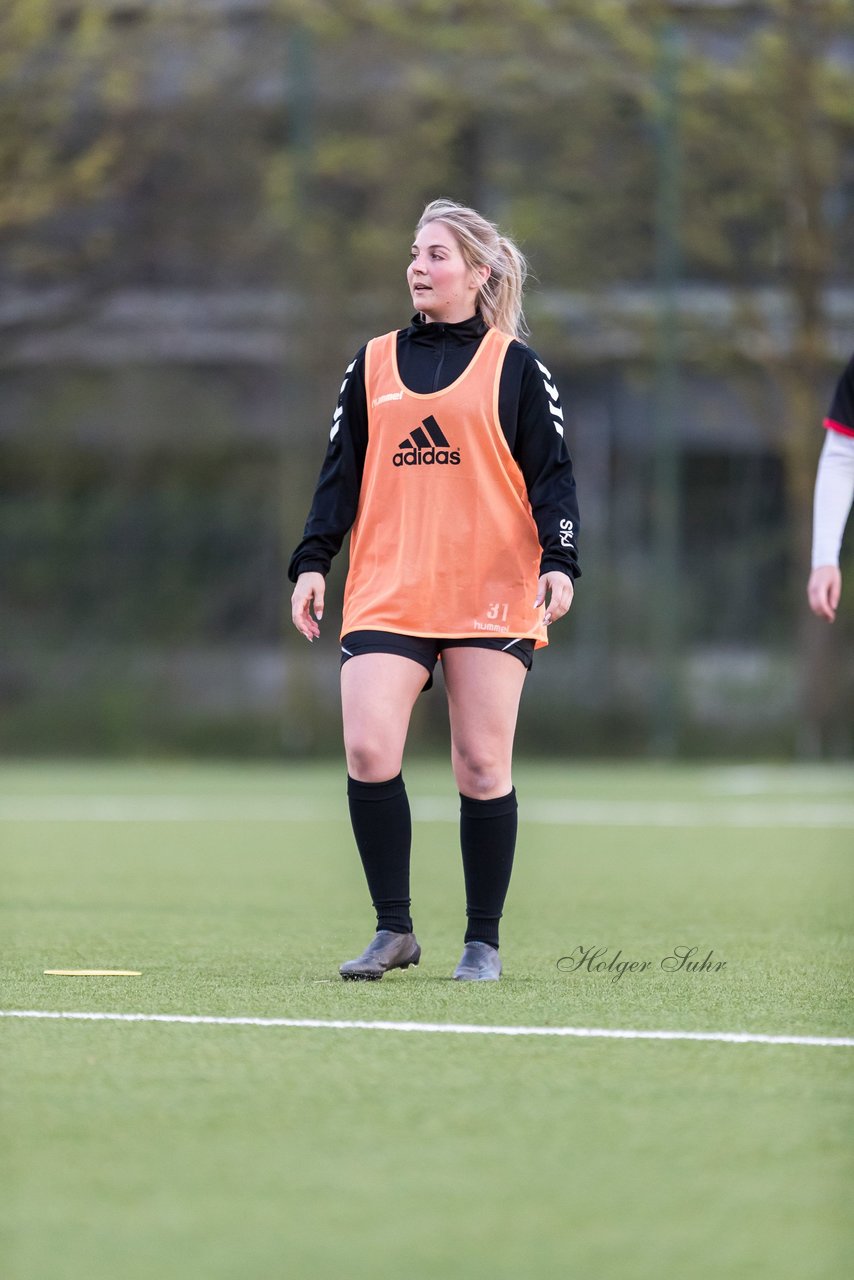 Bild 355 - Co-Trainerin der Frauen Nationalmannschaft Britta Carlson in Wahlstedt